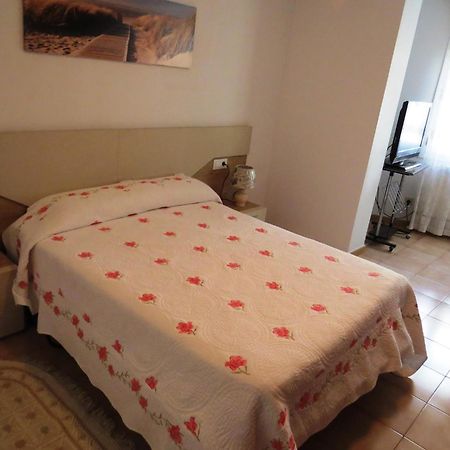 Appartement Tarragona à Roses Extérieur photo